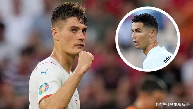 一座球场捧 一座球场捧