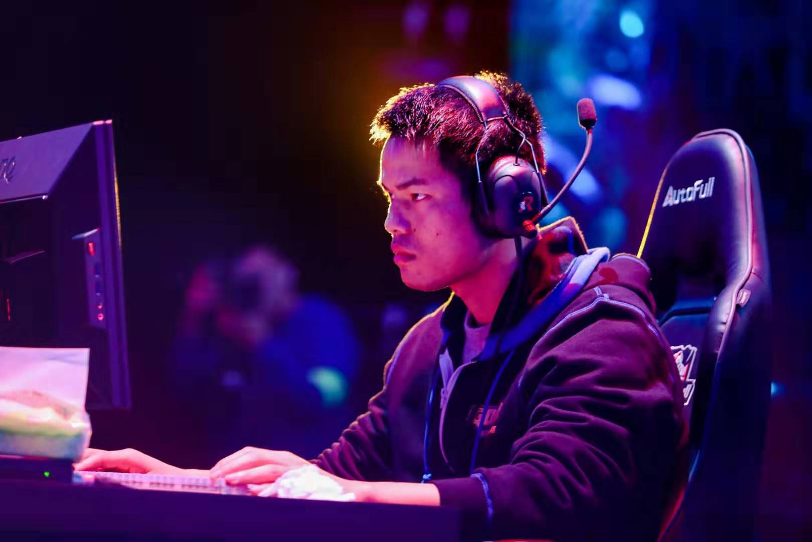 和游客打下 和游客打下